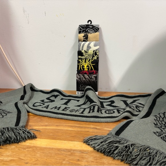 Game of Thrones Scarf and Sock set - Picture 3 of 4